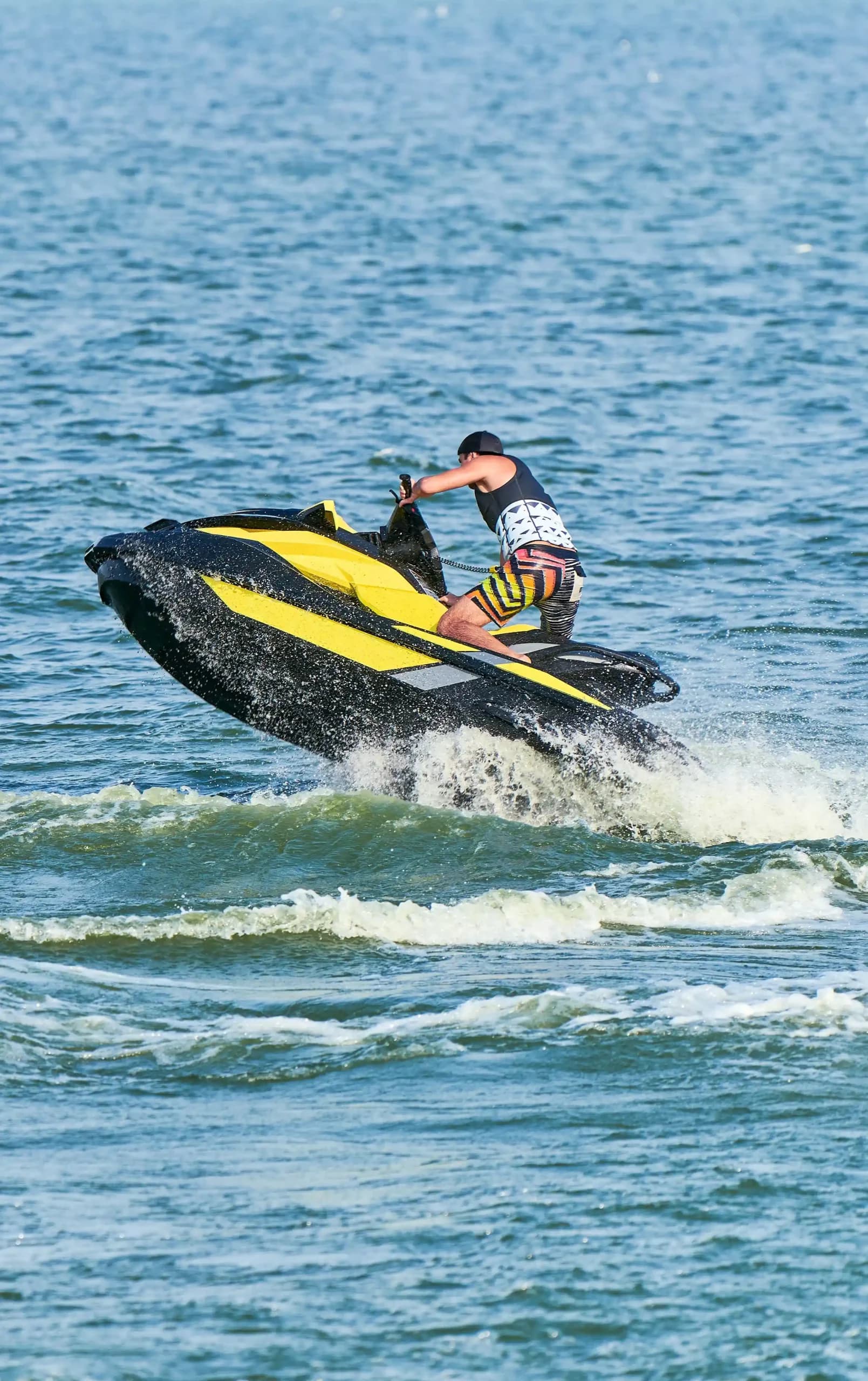 ¿Necesitas licencia para conducir una moto de agua en Valencia?