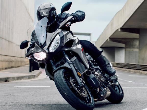 Alquiler de motos Yamaha Tracer 700